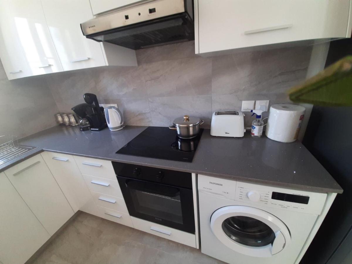 Kato Paphos 1Br Near Paphos Harbour/Beach/Sea Екстериор снимка
